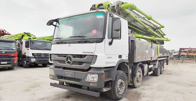 Zoomlion 56 Meter Boom Pump Truck Concrete Near Me for Sale in Dominica